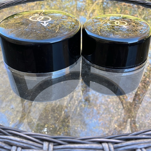 Alyssa Ashley Musk Dusting powder black empty containers. Pre-owned set of 2 - Picture 2 of 7